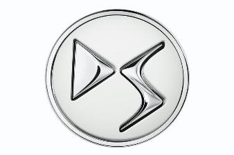 DS  -Set Of 4 Caps - For DS Aluminium Wheels Arctic White