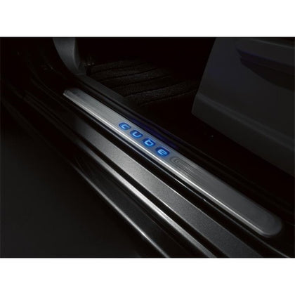 Nissan Illuminated Entry Guards - Cube